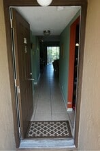 120 Sparrow Dr, Unit 304 in Royal Palm Beach, FL - Building Photo - Building Photo