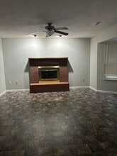 2324 Greenfield Dr in Belleville, IL - Building Photo - Building Photo
