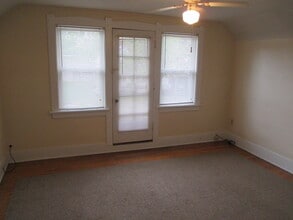 3202 French St, Unit 2 in Erie, PA - Foto de edificio - Building Photo