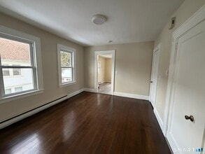 35 9th Ave in Danbury, CT - Building Photo - Building Photo