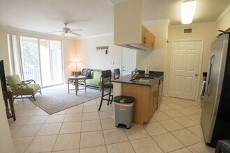 6386 Emerald Dunes Dr in West Palm Beach, FL - Building Photo - Building Photo