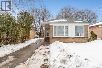 88 Crocus Dr in Toronto, ON - Building Photo - Building Photo