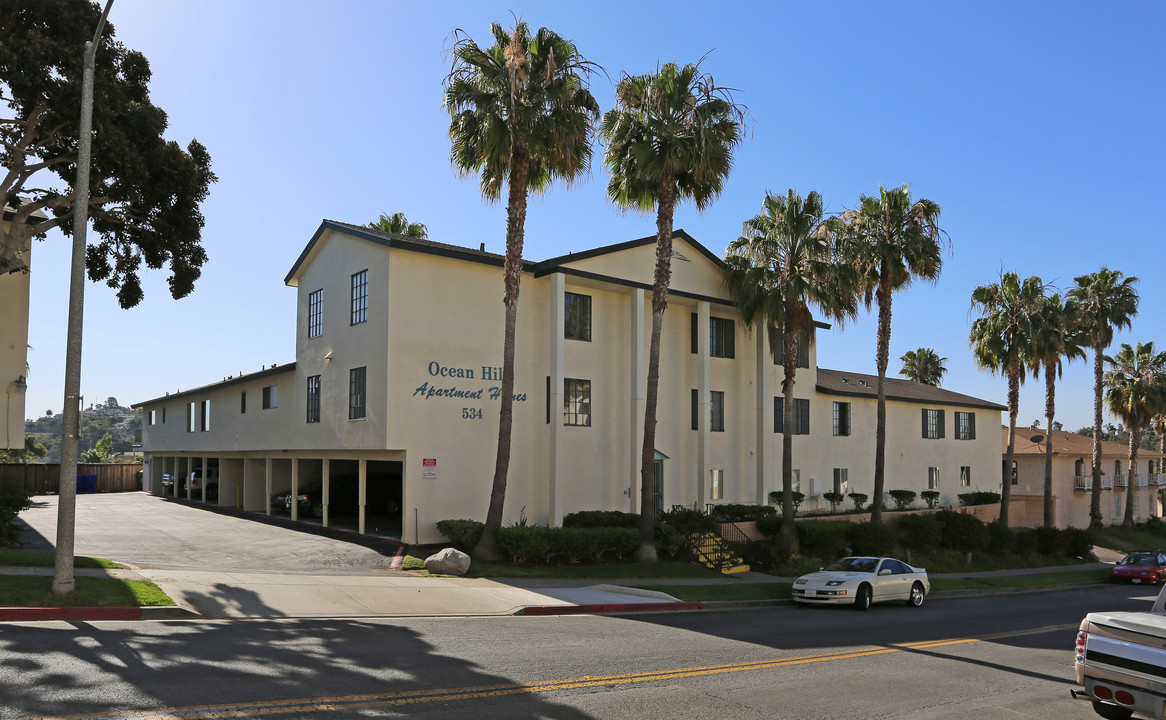 Ocean Hills Apartments in Oceanside, CA - Building Photo