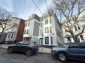 238 Webster St, Unit 6 in Boston, MA - Building Photo