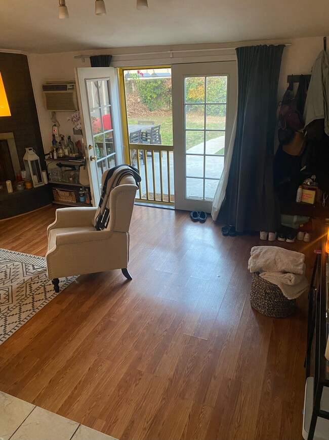 364 N San Vicente Blvd in West Hollywood, CA - Building Photo - Building Photo