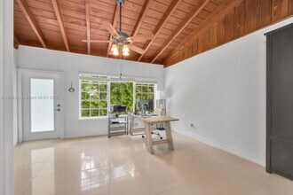 6815 Gratian St in Coral Gables, FL - Building Photo - Building Photo