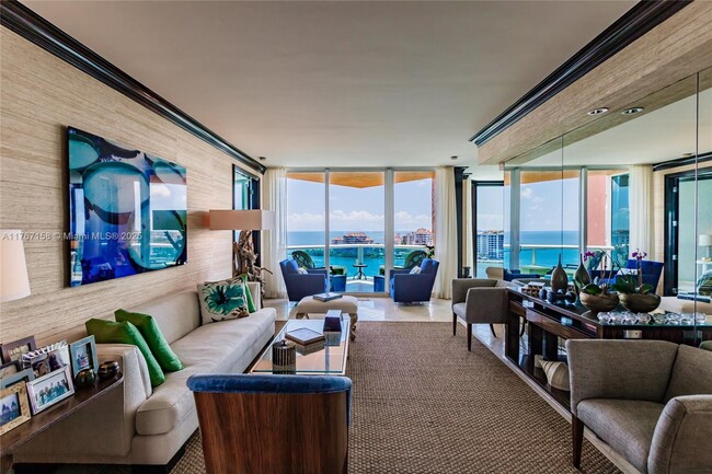 300 S Pointe Dr, Unit # 1604 in Miami Beach, FL - Building Photo - Building Photo