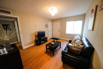 Boston Creek in Lubbock, TX - Foto de edificio - Building Photo