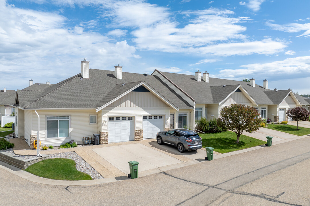 Rosedale Gardens in Red Deer, AB - Building Photo