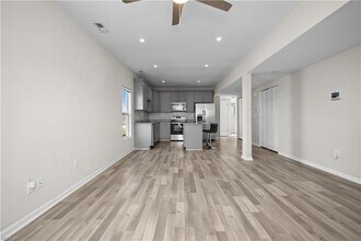 926 W 26th St in Norfolk, VA - Foto de edificio - Building Photo