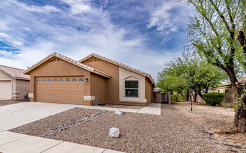 10397 E Rose Hill St in Tucson, AZ - Building Photo - Building Photo