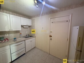 1030 Bennington St in Boston, MA - Building Photo - Building Photo