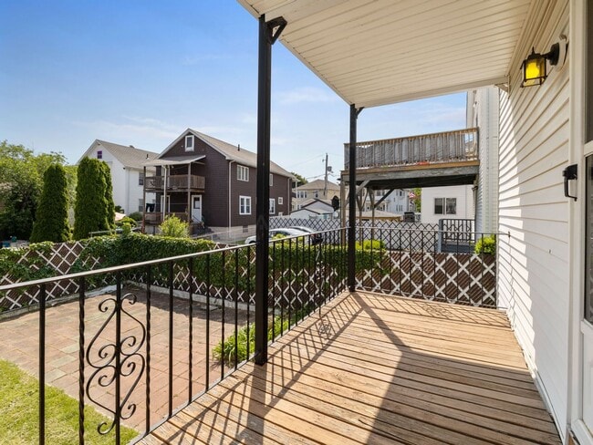 property at 16 Windsor Rd