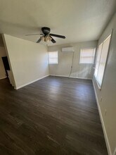 1714 Center St in San Antonio, TX - Building Photo - Building Photo