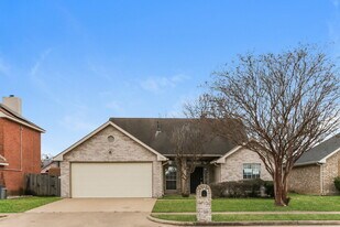 216 Stone Creek Blvd, Unit 155 in Glenn Heights, TX - Building Photo