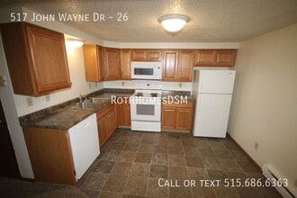 517 S John Wayne Dr in Winterset, IA - Building Photo - Building Photo