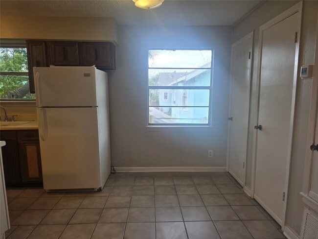 3714 Ave S in Galveston, TX - Building Photo - Building Photo
