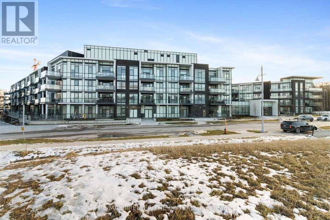 415-415 Sea Ray Ave in Innisfil, ON - Building Photo