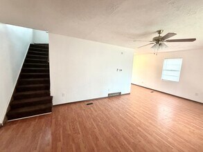 312 W Dewey St in Flint, MI - Building Photo - Building Photo