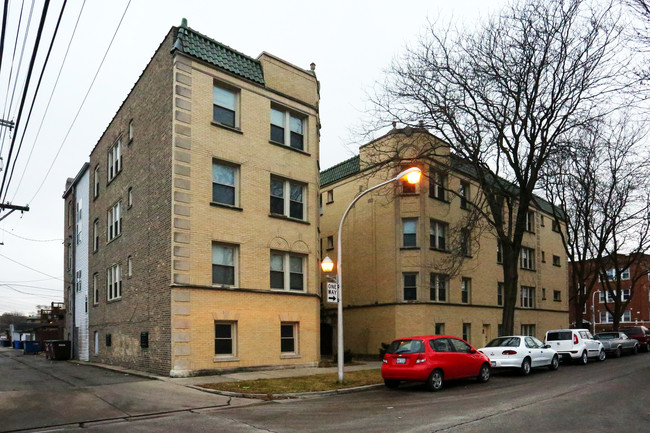 4153 N Mozart St in Chicago, IL - Foto de edificio - Building Photo