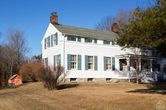 5 Fulton Homestead Rd in Red Hook, NY - Building Photo - Building Photo