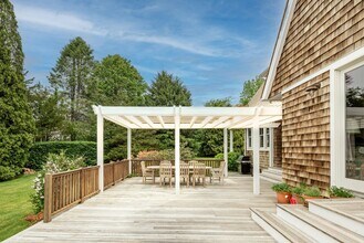 880 Lumber Ln in Bridgehampton, NY - Building Photo - Building Photo