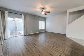 2580 Land Rush Dr in Henderson, NV - Building Photo - Building Photo
