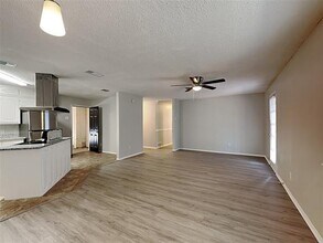 245 NE Craig St in Burleson, TX - Building Photo - Building Photo