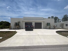 12073 Henley Ave in Port Charlotte, FL - Building Photo