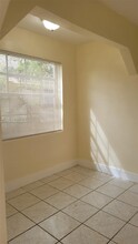 2325 Madison St in Hollywood, FL - Building Photo - Building Photo