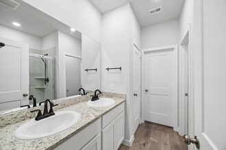 772 Westpointe Dr in Dayton, TX - Building Photo - Building Photo