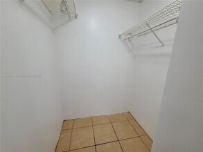 2731 Taft St in Hollywood, FL - Building Photo - Building Photo