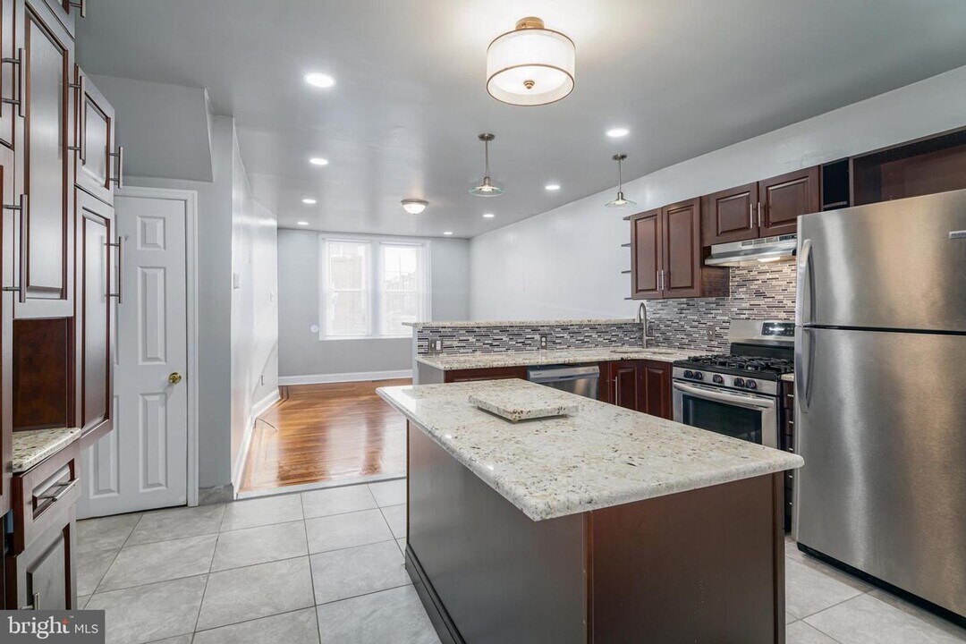 1610 S 24th St in Philadelphia, PA - Building Photo