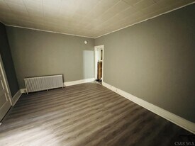 195 D St in Johnstown, PA - Building Photo