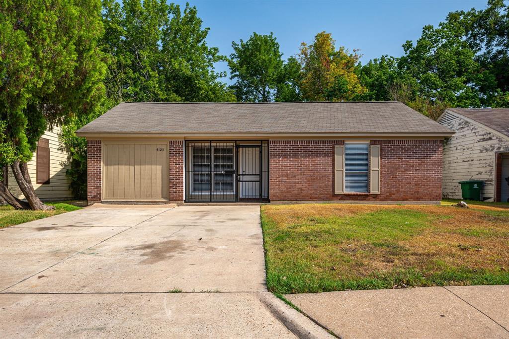 4123 Dacca Dr in Houston, TX - Building Photo