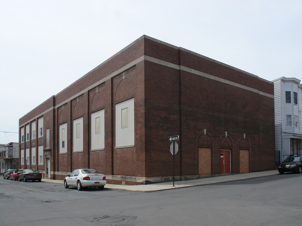 Roosevelt Hall and Apartments in Shenandoah, PA - Building Photo