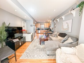 4 Viking St in Boston, MA - Building Photo - Building Photo
