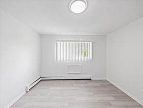 700 McKinley Ave in Mundelein, IL - Building Photo - Building Photo