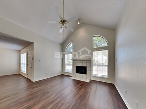 1008 Kenbob Cir in Carrollton, TX - Building Photo - Building Photo