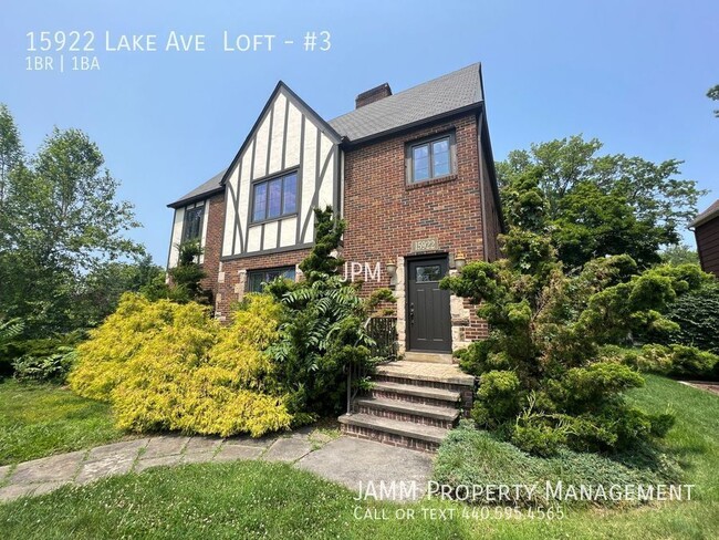 property at 15922 Lake Ave