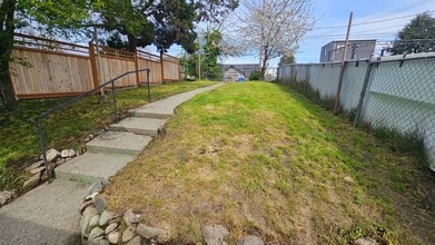 1711 S Cushman Ave in Tacoma, WA - Building Photo - Building Photo