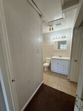 5411 Bellfort Ct in Houston, TX - Building Photo - Building Photo