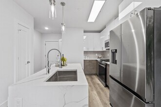 412 Whiton St in Jersey City, NJ - Building Photo - Building Photo