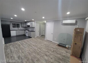 314 Mary Ave in Royal Oak, MI - Building Photo - Building Photo