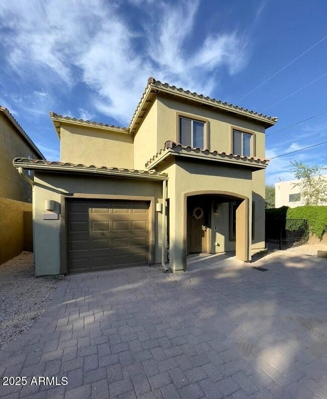 property at 6119 E Knolls Way N