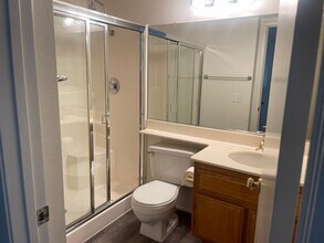 1076 Oxford Ln, Unit E-049 in San Jacinto, CA - Building Photo - Building Photo