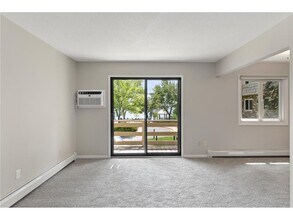 4387 Wilshire Blvd in Mound, MN - Building Photo - Building Photo