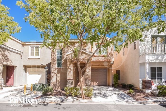 8284 Annual Ridge St in Las Vegas, NV - Building Photo