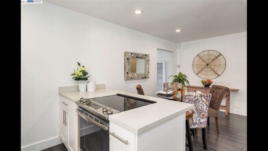 14837 Western Ave in San Leandro, CA - Building Photo - Building Photo