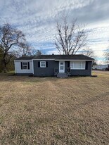 397 Franklin Rd in Lebanon, TN - Building Photo